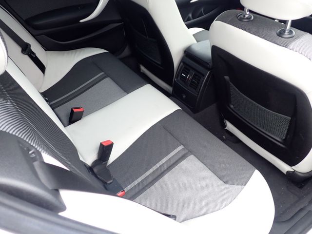 BMW 1SERIES 2018 Image 31