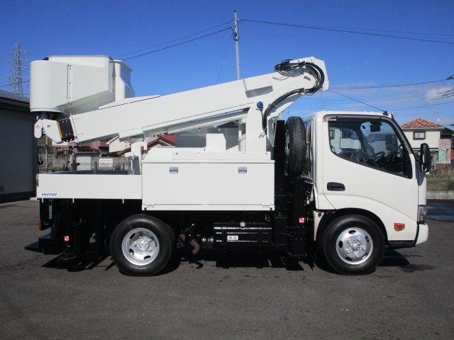 HINO DUTRO 2018 Image 31