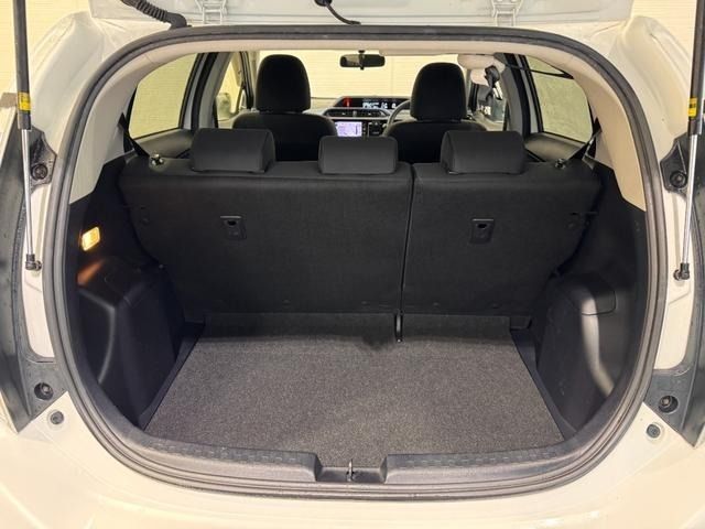 TOYOTA AQUA 2015 Image 31