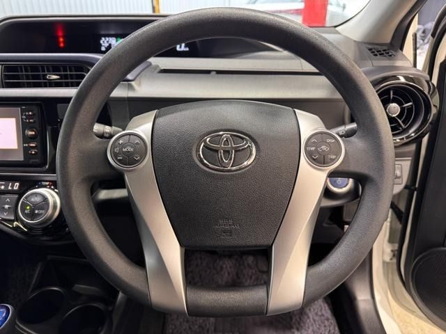 TOYOTA AQUA 2015 Image 31