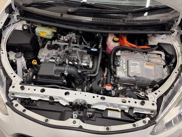 TOYOTA AQUA 2015 Image 31