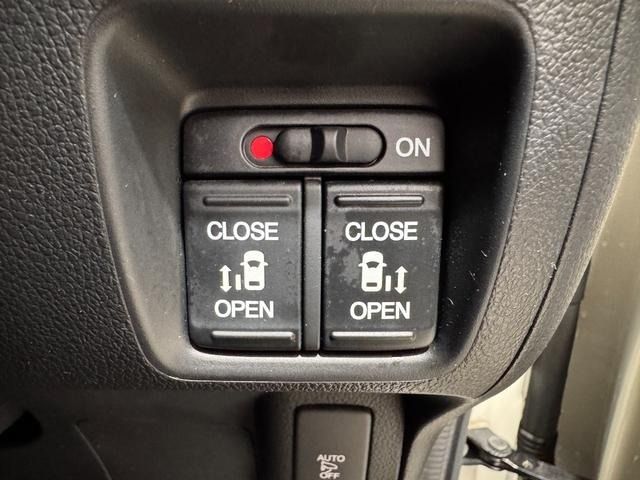 HONDA N BOX CUSTOM 2017 Image 31