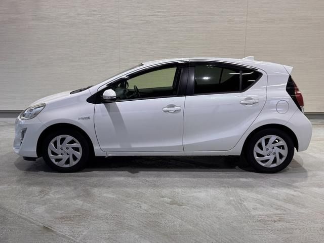 TOYOTA AQUA 2015 Image 31