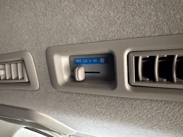 TOYOTA HIACE VAN 2WD 2018 Image 31