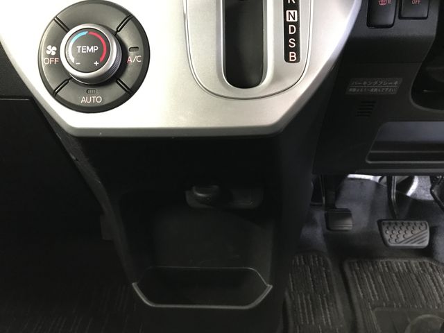 DAIHATSU WAKE 4WD 2015 Image 31