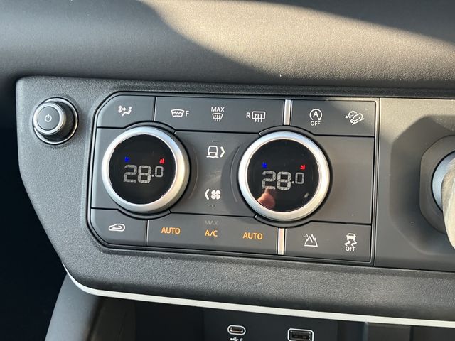 ROVER DEFENDER 2024 Image 31