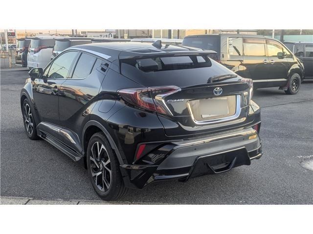 TOYOTA C-HR 2017 Image 31