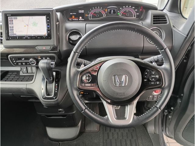 HONDA N BOX CUSTOM 4WD 2020 Image 31