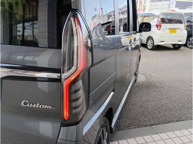 HONDA N BOX CUSTOM 4WD 2020 Image 31