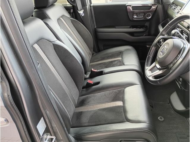 HONDA N BOX CUSTOM 4WD 2020 Image 31