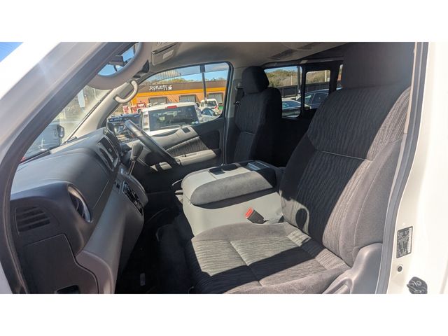 NISSAN NV350 CARAVAN 2017 Image 31
