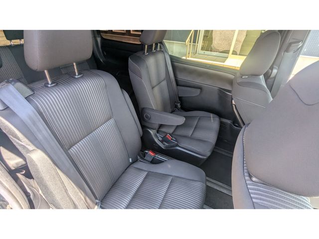 TOYOTA VOXY 2018 Image 31