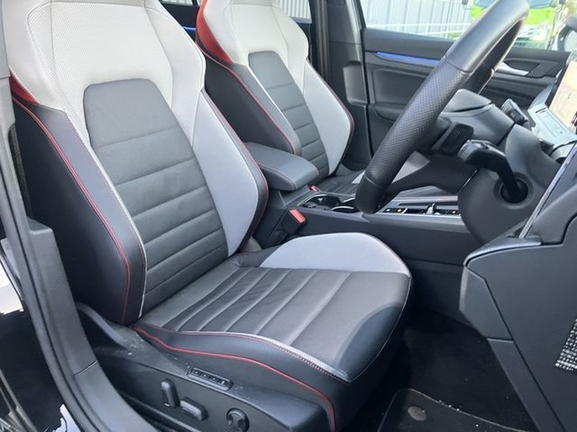 VOLKSWAGEN GOLF GTI 2022 Image 31