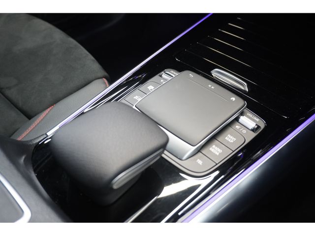 MERCEDES BENZ GLA CL 2021 Image 31