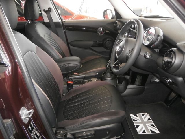 BMW MINI COOPER 5DOOR 2018 Image 31