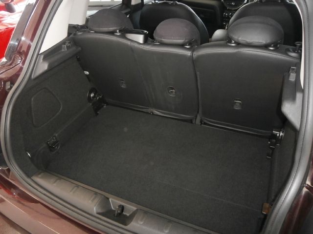 BMW MINI COOPER 5DOOR 2018 Image 31