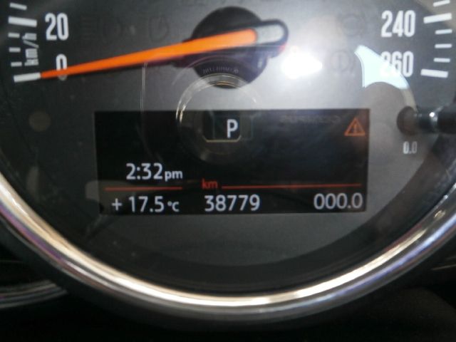 BMW MINI COOPER 5DOOR 2018 Image 31