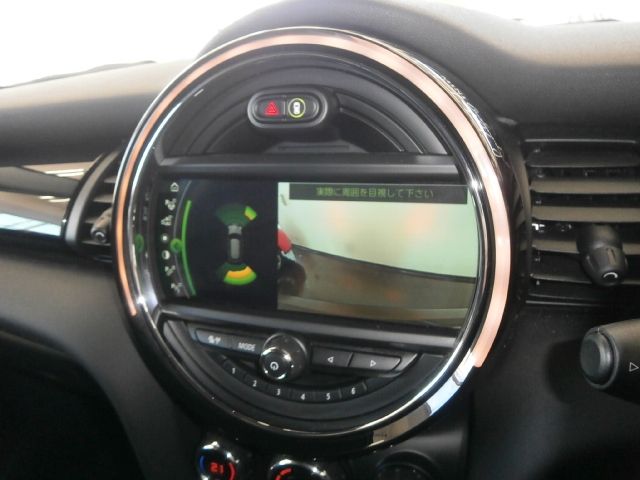 BMW MINI COOPER 5DOOR 2018 Image 31