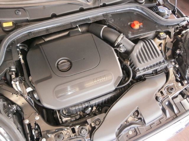 BMW MINI COOPER 5DOOR 2018 Image 31