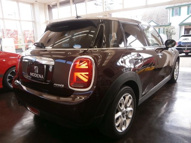 BMW MINI COOPER 5DOOR 2018 Image 31