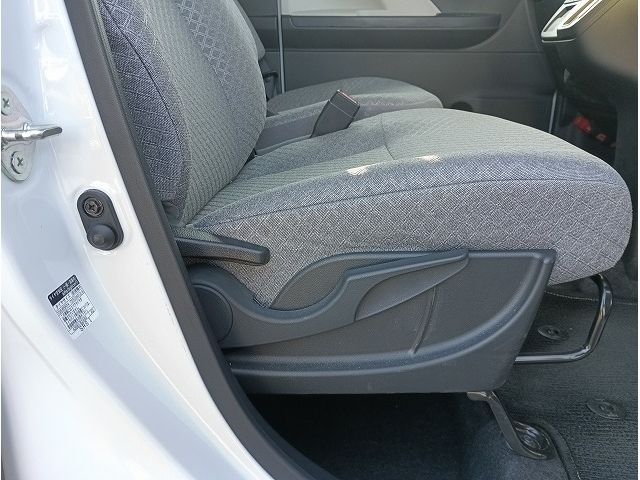 DAIHATSU TANTO 2024 Image 31