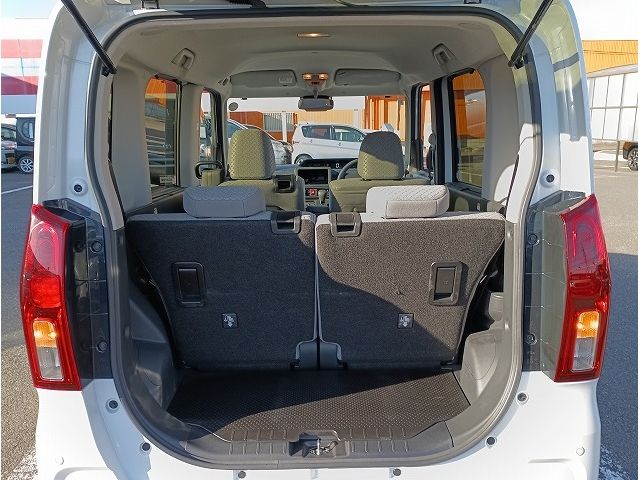 DAIHATSU TANTO 2024 Image 31