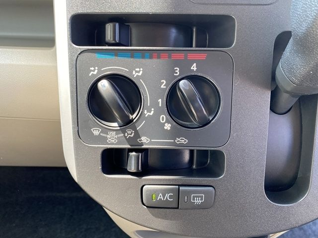 DAIHATSU TANTO 2018 Image 31