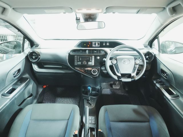 TOYOTA AQUA 2018 Image 31