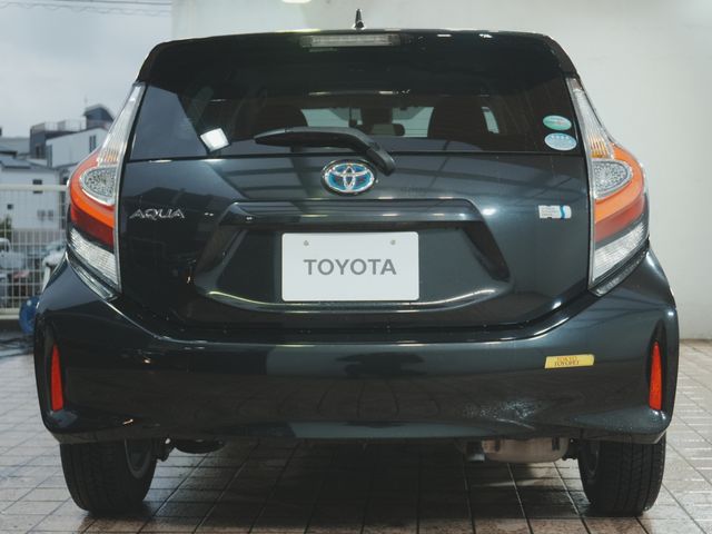 TOYOTA AQUA 2018 Image 31