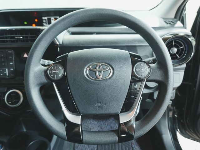 TOYOTA AQUA 2018 Image 31