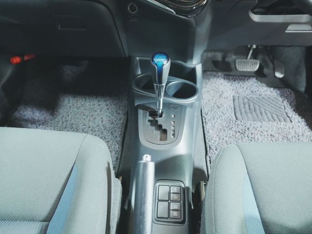 TOYOTA AQUA 2018 Image 31