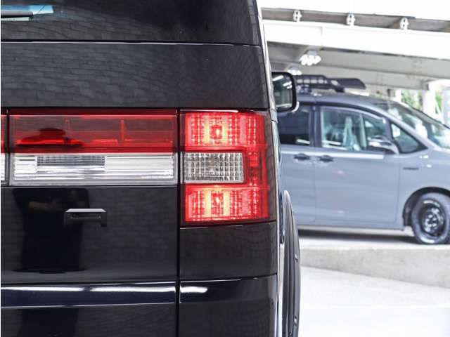 MITSUBISHI DELICA D:5 4WD 2010 Image 31