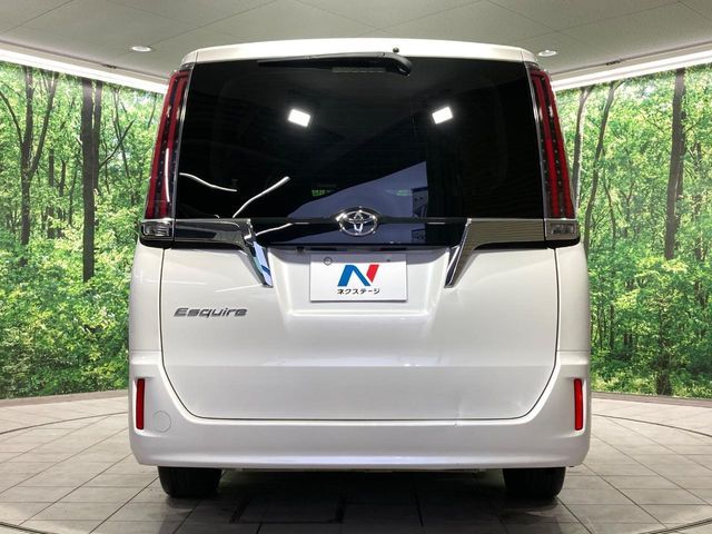 TOYOTA ESQUIRE 2017 Image 31