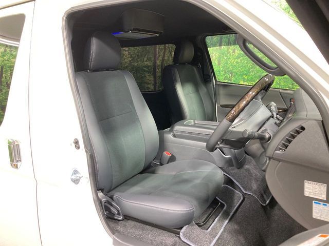 TOYOTA HIACE VAN 2WD 2023 Image 31