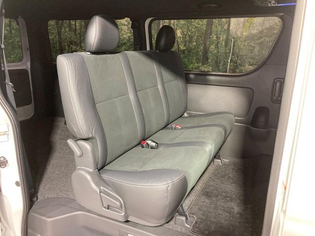 TOYOTA HIACE VAN 2WD 2023 Image 31