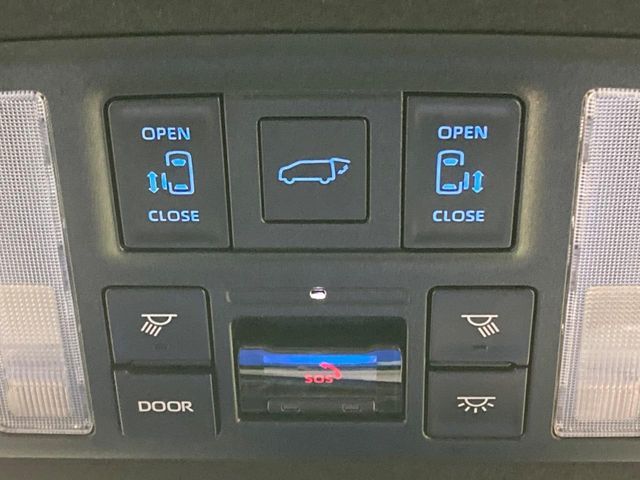 TOYOTA VOXY HYBRID 2024 Image 31