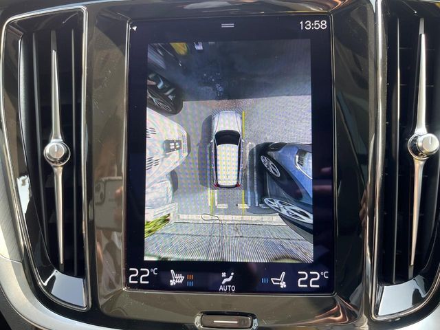 VOLVO V60 2022 Image 31