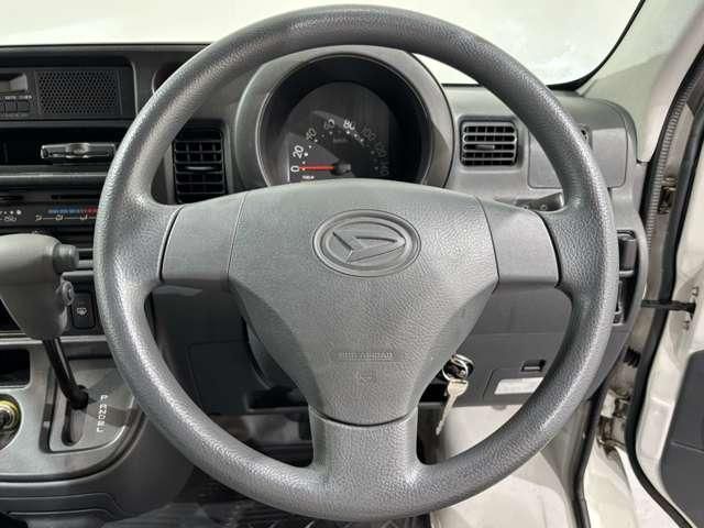 DAIHATSU HIJET CARGO 4WD 2016 Image 31