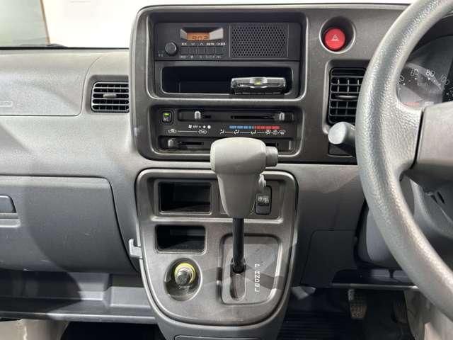 DAIHATSU HIJET CARGO 4WD 2016 Image 31