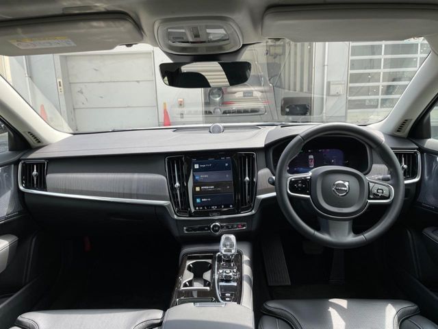 VOLVO S90 2022 Image 31