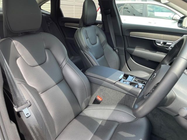 VOLVO S90 2022 Image 31