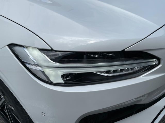 VOLVO S90 2022 Image 31