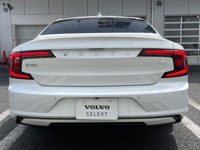 VOLVO S90 2022 Image 31