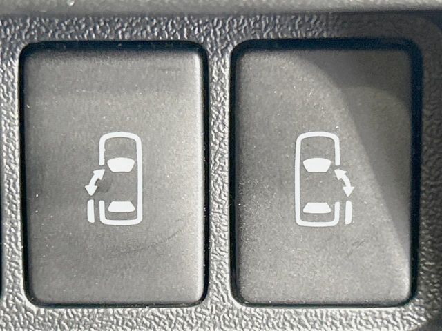 TOYOTA HIACE VAN 2WD 2022 Image 31