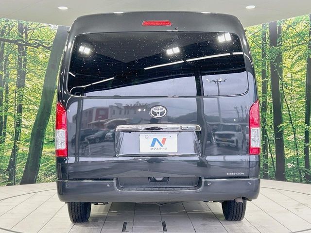 TOYOTA HIACE VAN 2WD 2022 Image 31