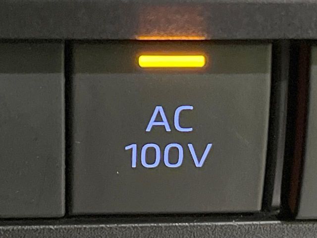 TOYOTA VOXY HYBRID 2023 Image 31