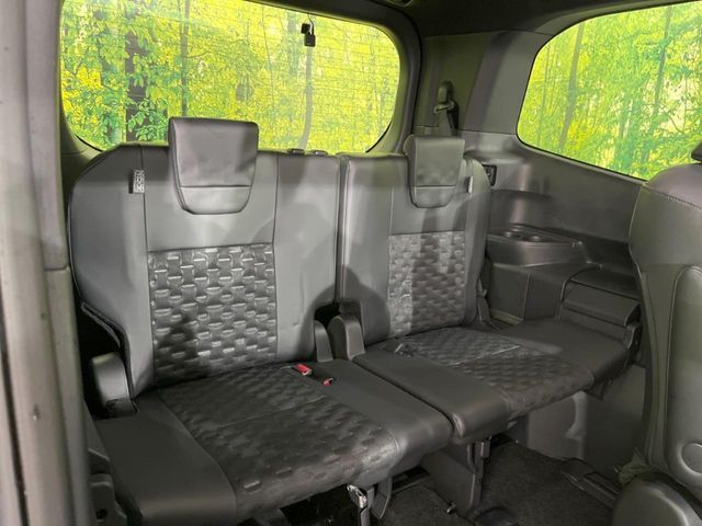 TOYOTA VOXY HYBRID 2023 Image 31