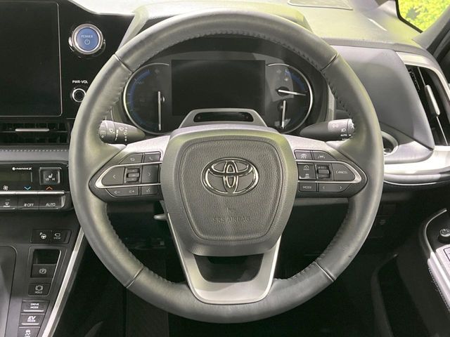 TOYOTA VOXY HYBRID 2023 Image 31