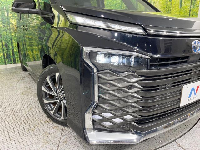 TOYOTA VOXY HYBRID 2023 Image 31