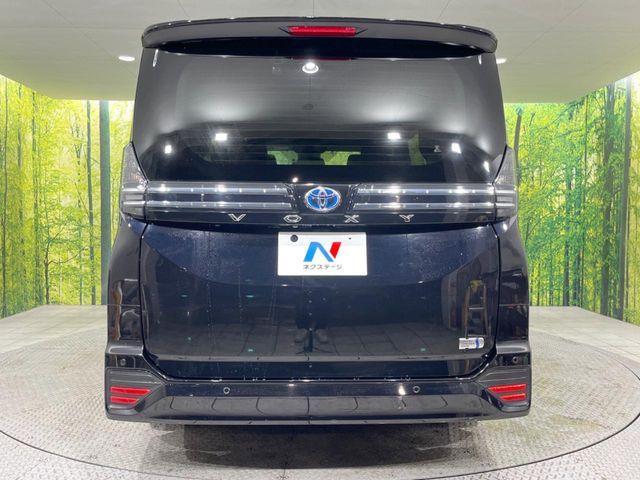 TOYOTA VOXY HYBRID 2023 Image 31